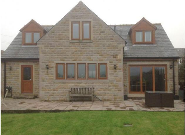 Full House with Closed Elite 2.7M external bifold doors