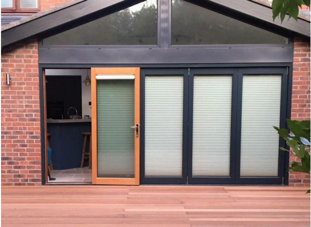 4.2M Ultra Bifold doors complete the outstanding extension 