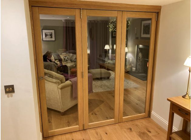 Finesse Oak 2.1m Trackless - Closed