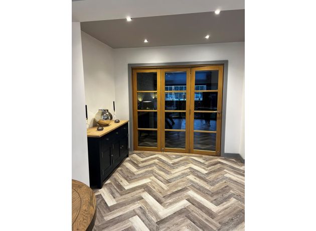 2.1m Edge Oak internal bi-folds - Closed