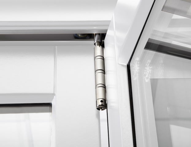Hinge on master white door set