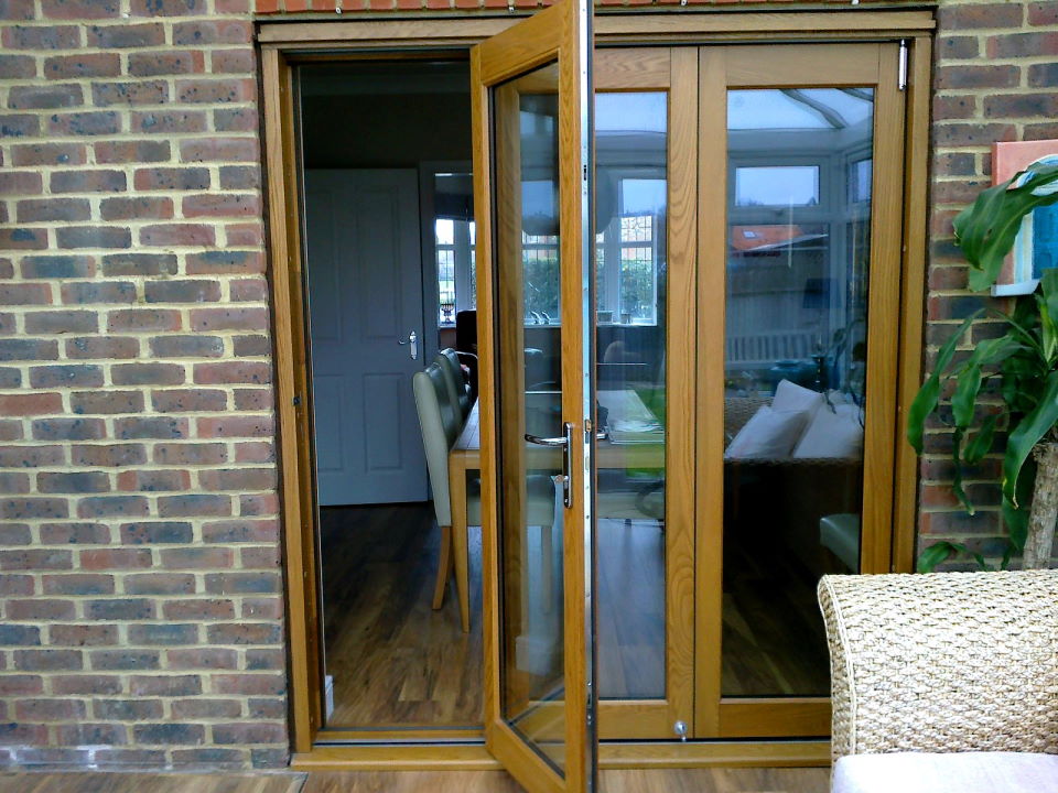 Outside, closed view of an Elite 6ft Bifoilding Door Set