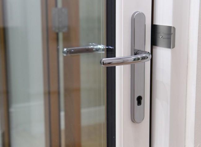 Bifold door handle