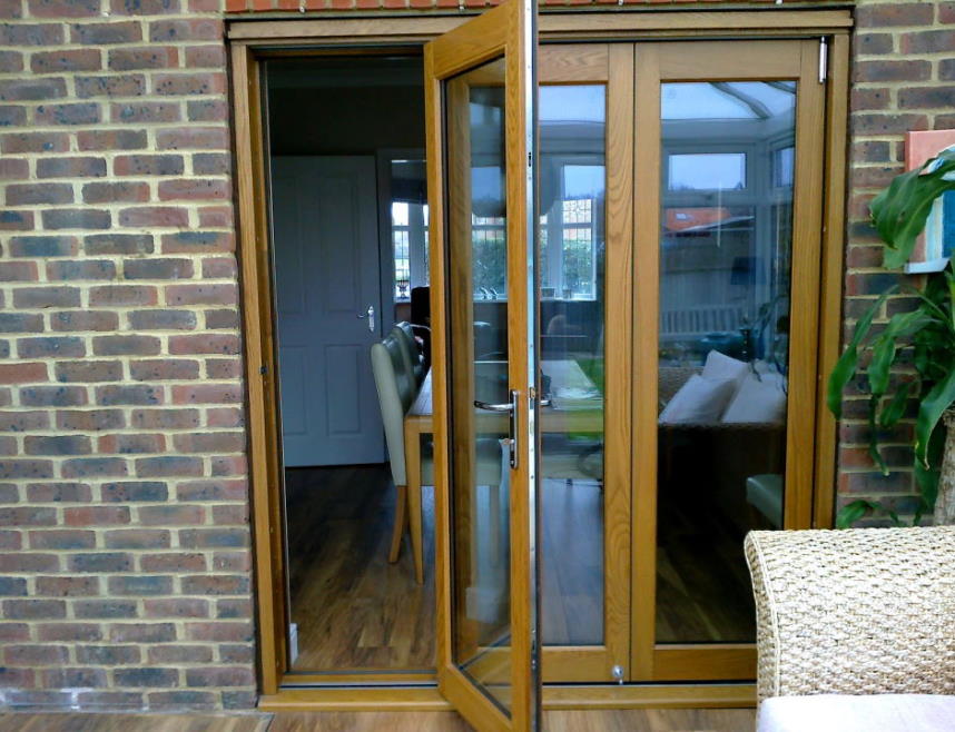 Outside, closed view of an Elite 6ft Bifoilding Door Set