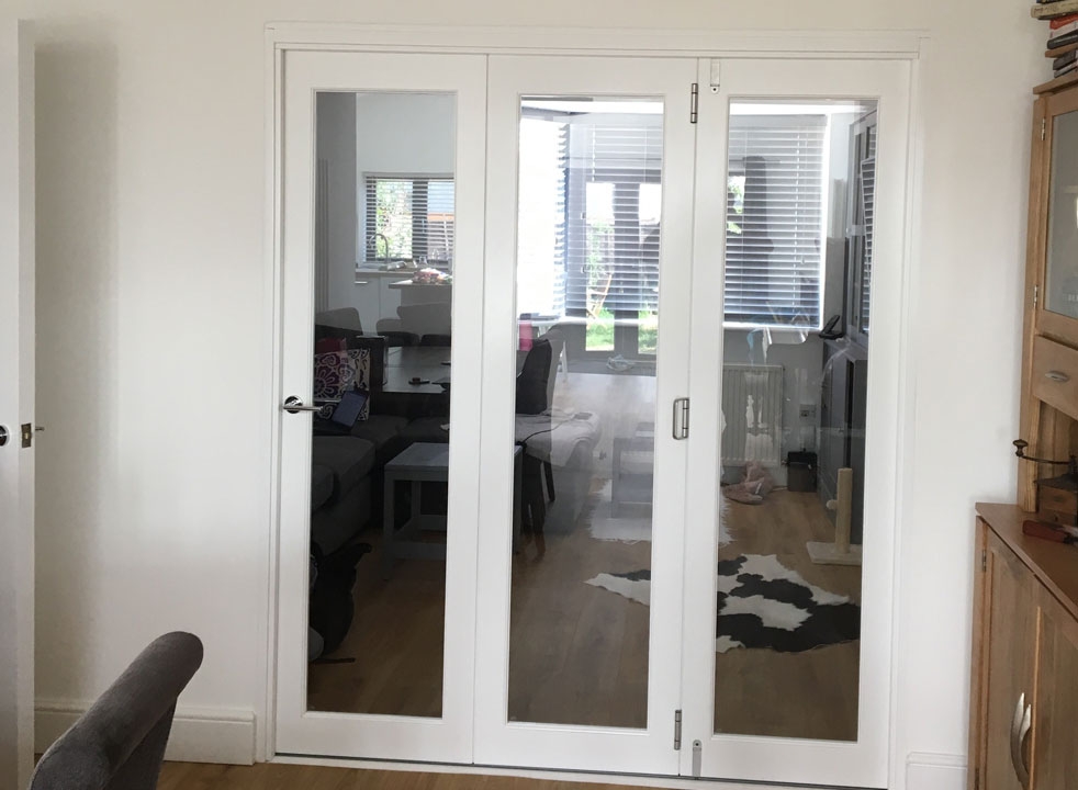 Closed Finesse 1.8M White Internal Bifold doors