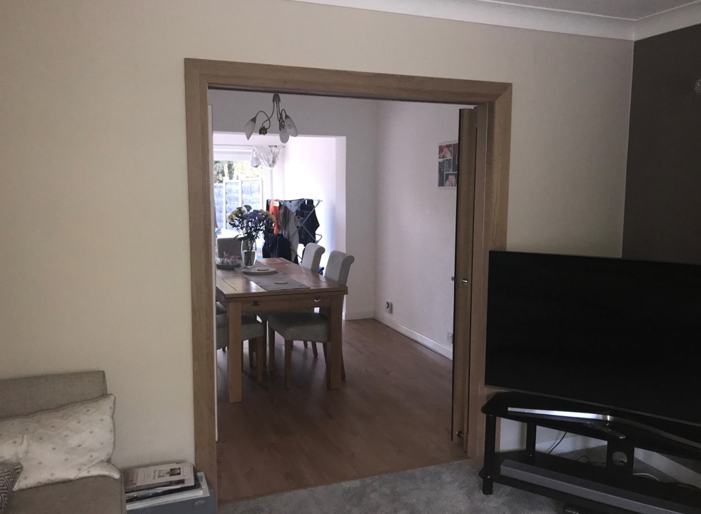 Fully open Inspire internal bifold doors into the dining room