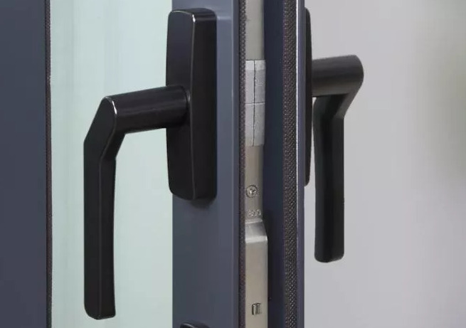 Sliding door handle
